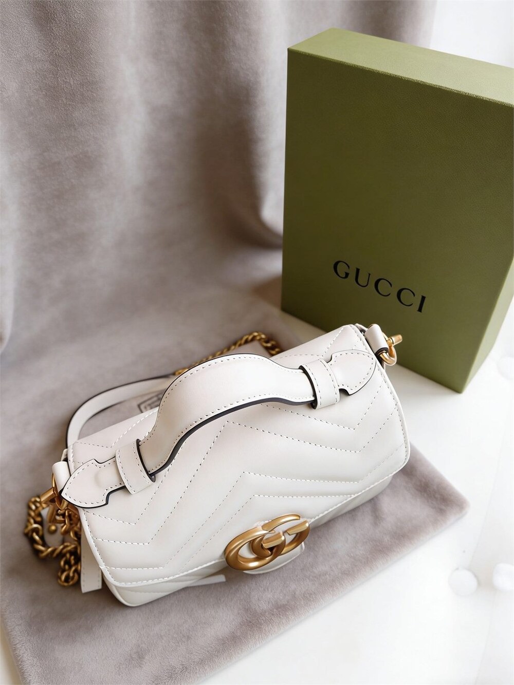 Gucci GG Marmont Mini Top Handle Bag - Picture 2 of 6